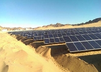 中技海外风采：阿尔及利亚25MW光伏电站项目Djanet现场光伏板开始安装