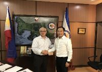 Vice President of CNTIC Gao Zhan holds talks with Batangas Governor Hermilando Mandanas of the Philippines